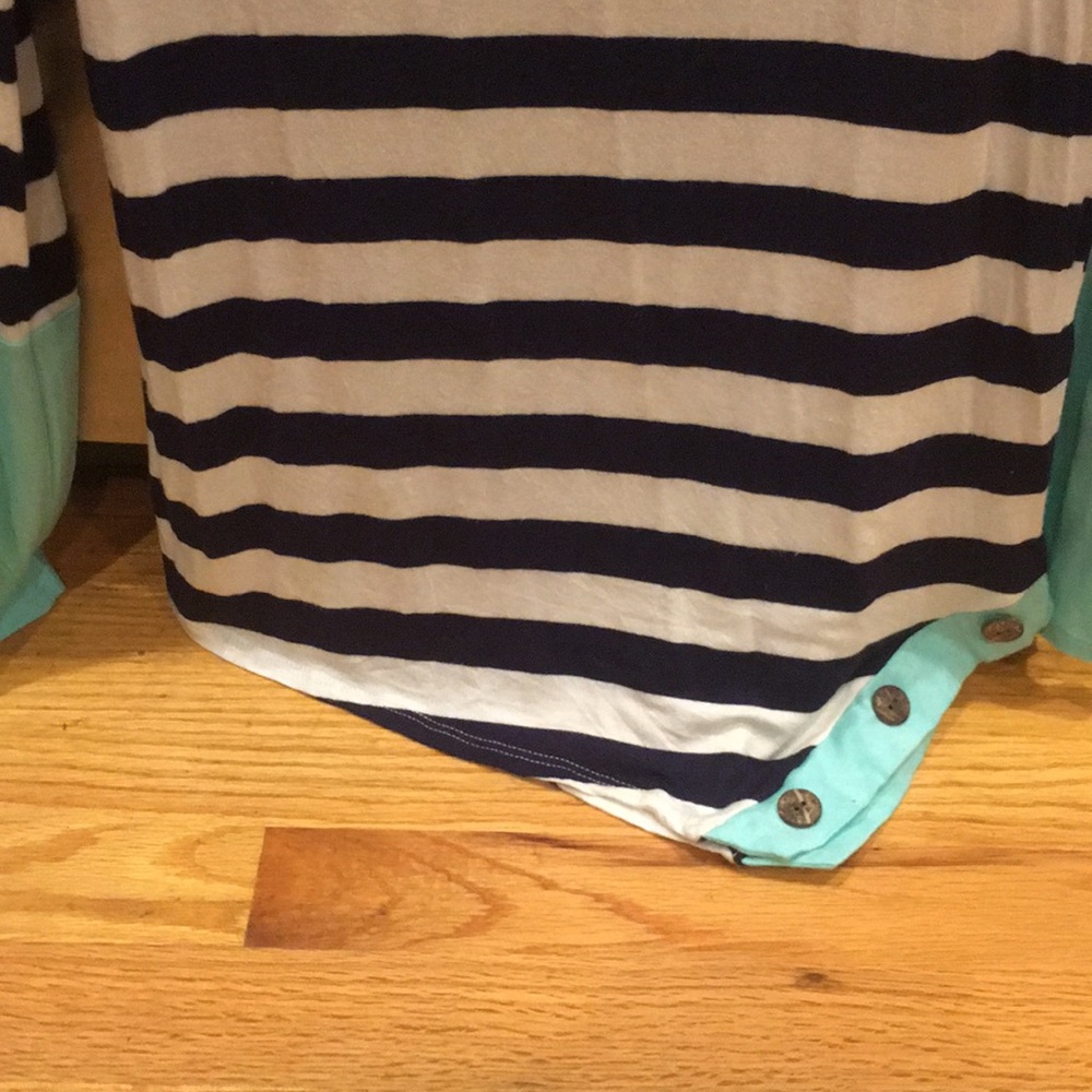 Women’s cute tunic size large blue/white/green - Picture 2 of 10